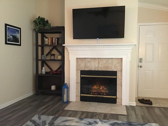 3rd image of 13715 Richmond Park Dr N Unit 1208