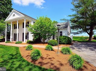 495 Fieldcrest Dr, Willow Street, PA 17584