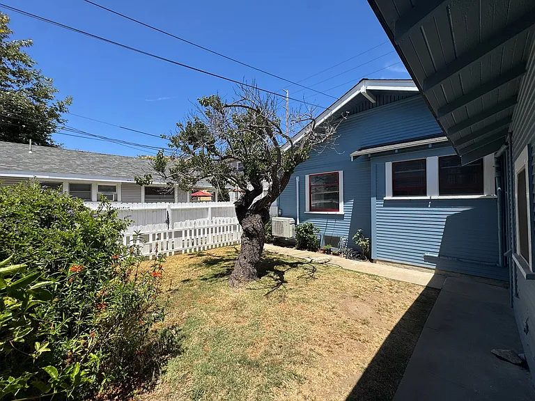 315 Newport Ave — Photo 24