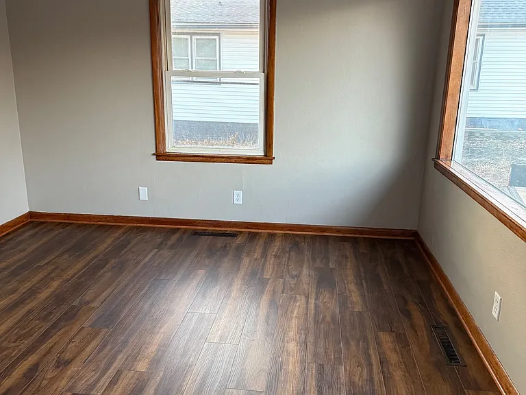 4902 Douglas Ave — Photo 8
