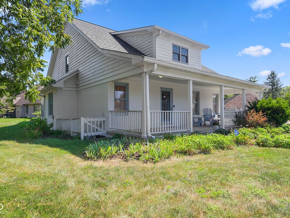 1st image of 348 Creekbend Ln