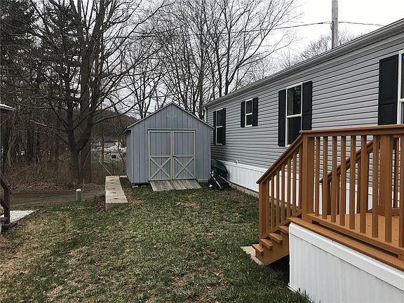 2nd image of 105 Cooper Ln