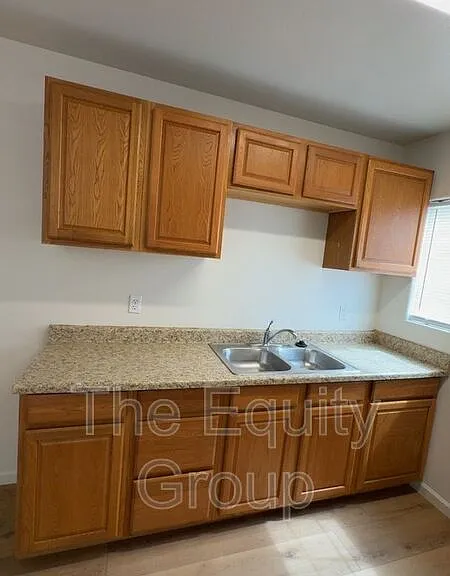 322 S Crespi Ave — Photo 5