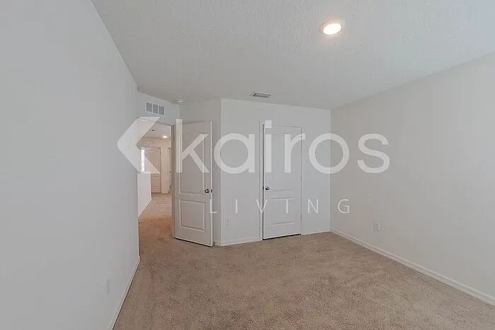 30059 Fedora Cir — Photo 17