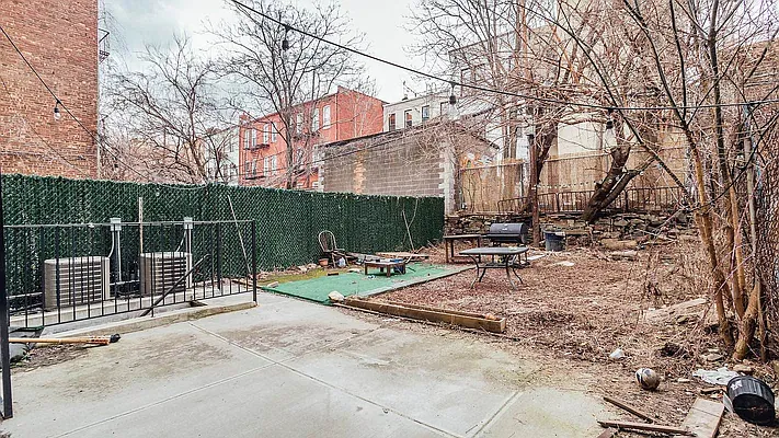 Rented by Lodger Corp | media 13