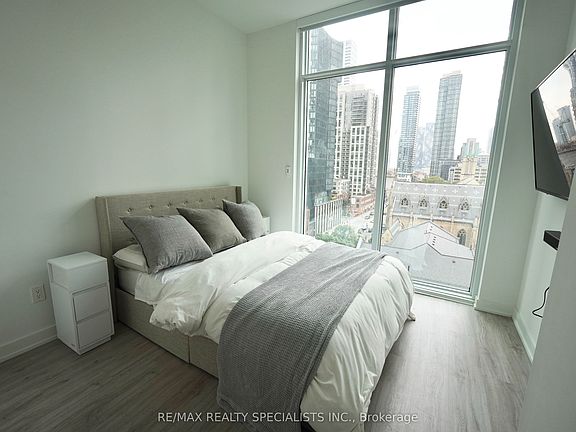 5th image of 252 Church St #908