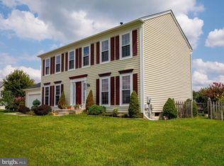8550 Kingsway Dr, White Plains, MD 20695