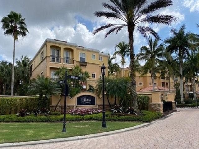 1st image of 2634 Bolero Dr #2