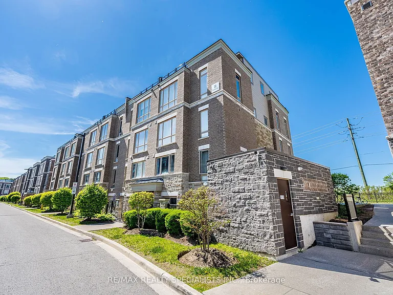 30 Dunsheath Way #527 — Photo 1