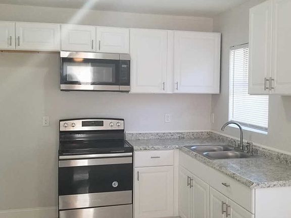 5th image of 4106 Pearce St