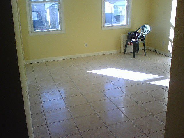 2nd image of 223 Pine St