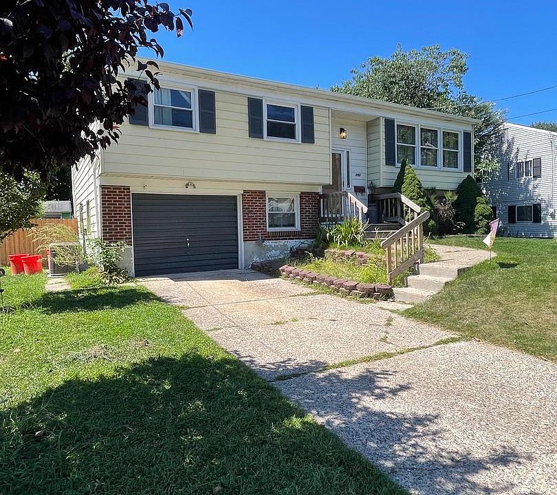 1st image of 292 Justice Dr