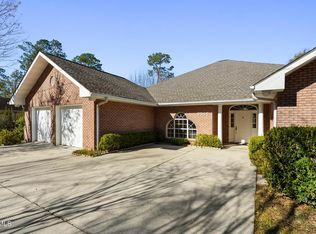 6546 Mauna Loa Dr, Diamondhead, MS 39525