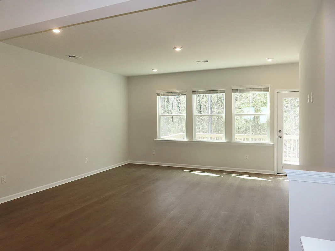 Photo 2 of 21 - 2017 Trident Maple Ln - Chapel Hill, NC Building Photo - 2017 Trident Maple Ln