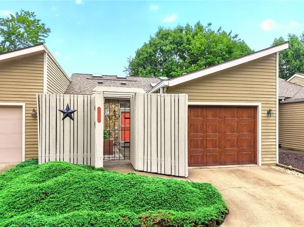 313 Vista Dr, Greensburg, PA 15601