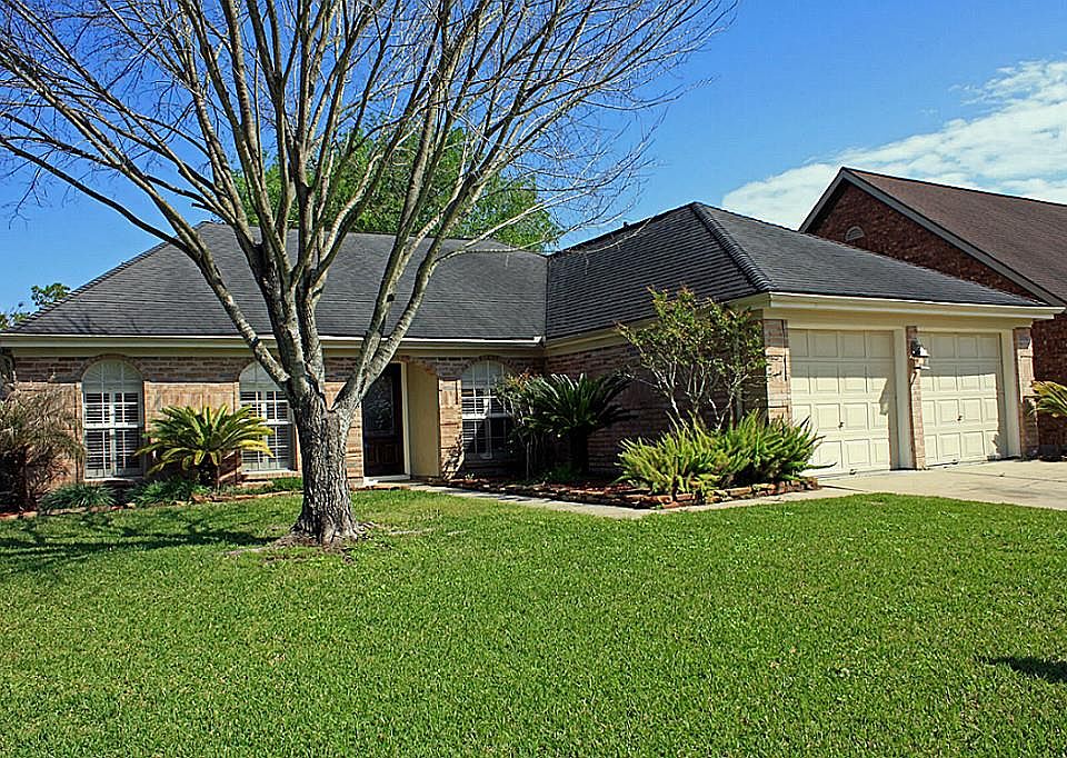 1st image of 4007 Lotus Dr
