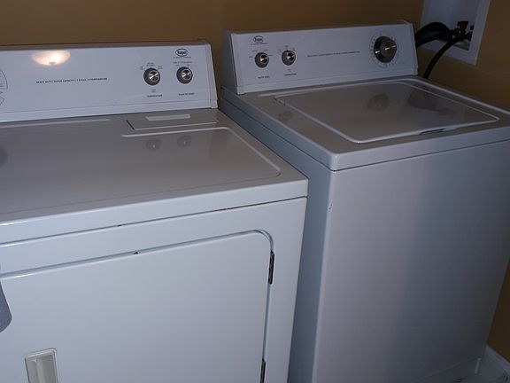 5th image of 4924 N Endres Ave