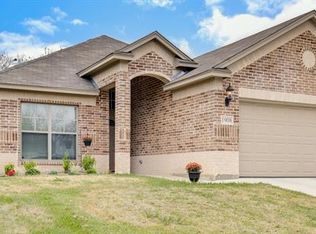 1908 McCurdy St, Fort Worth, TX 76104
