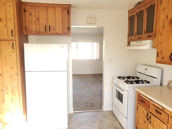 3rd image of 1828 Missouri St