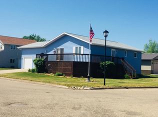 303 Shimrose Dr, Fort Pierre, SD 57532