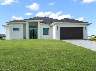 31 NW 19th Ter, Cape Coral, FL 33993