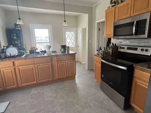 310 Noble St, West Haven, CT 06516