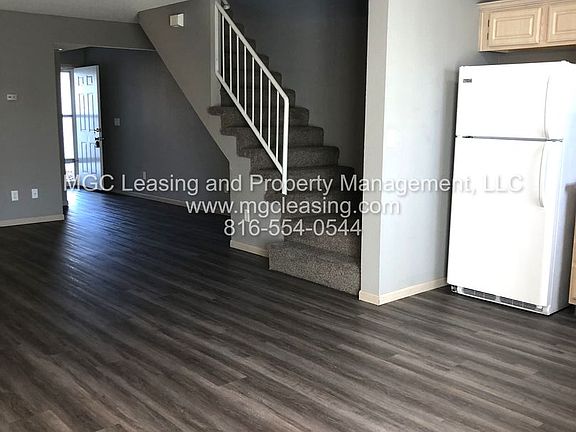 4th image of 809 Garden Way #815