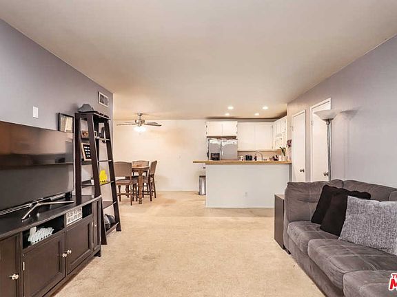 4th image of 25023 Peachland Ave Unit 156