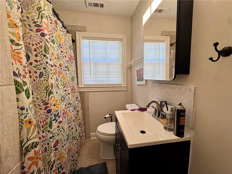 2450 Lynn Iris Dr — Photo 12
