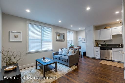 2nd image of 1325 18th St APT 304