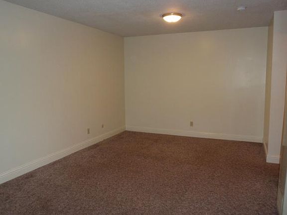 5th image of 436 Ford St APT 204
