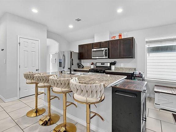 2nd image of 1818 Secretariat Dr