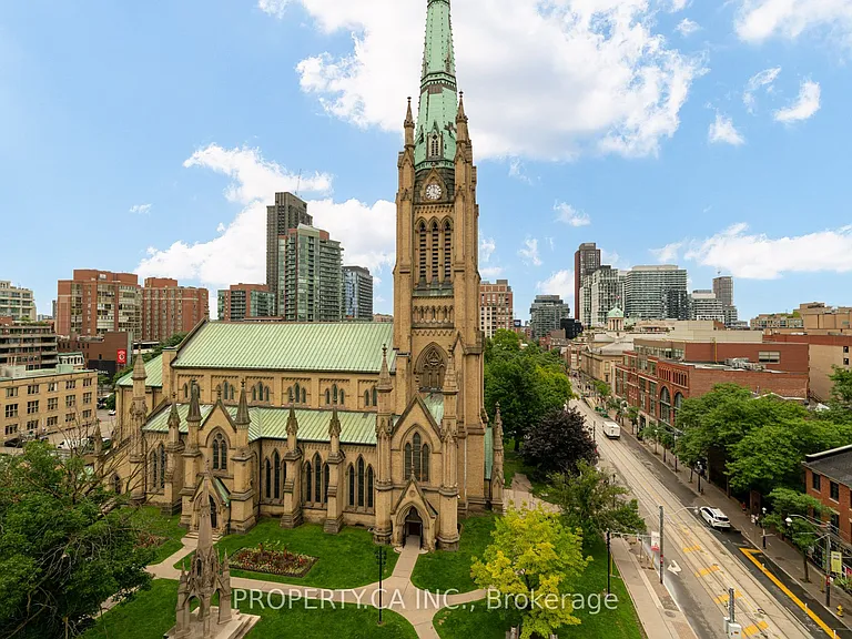 92 King St E #1703 — Photo 29