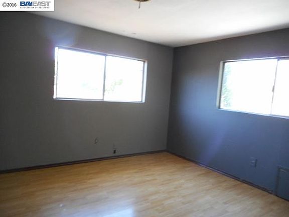 2nd image of 936 Lambaren Ave