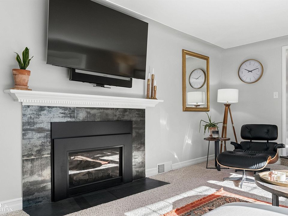 1135 Fairholme Rd, photo 9