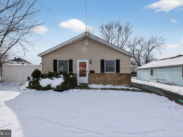 9 Maise Ave, Marcus Hook, PA 19061