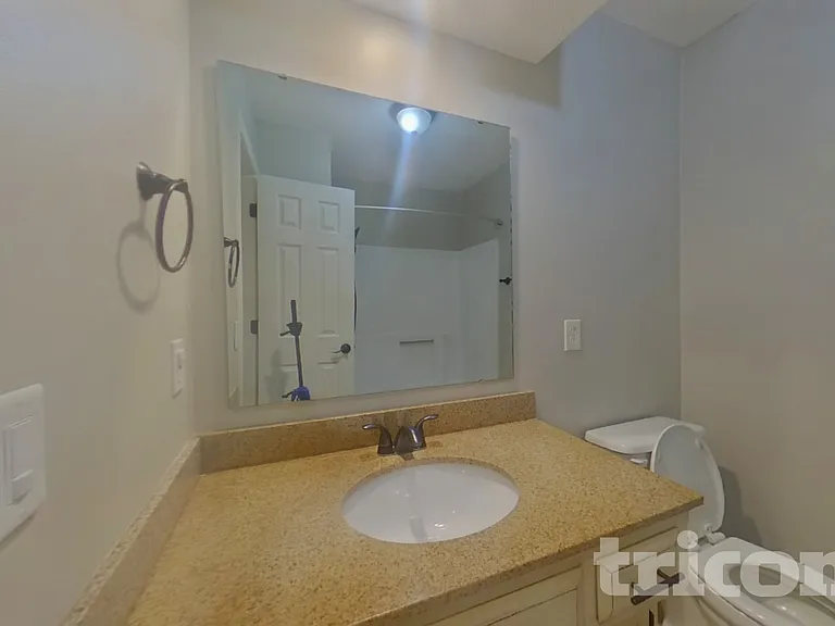 1404 S Montebello St — Photo 22