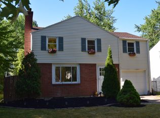 90 Mona Dr, Amherst, NY 14226