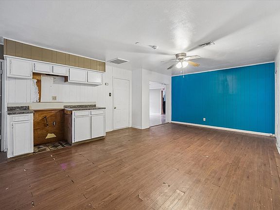 3rd image of 3230 Garapan St
