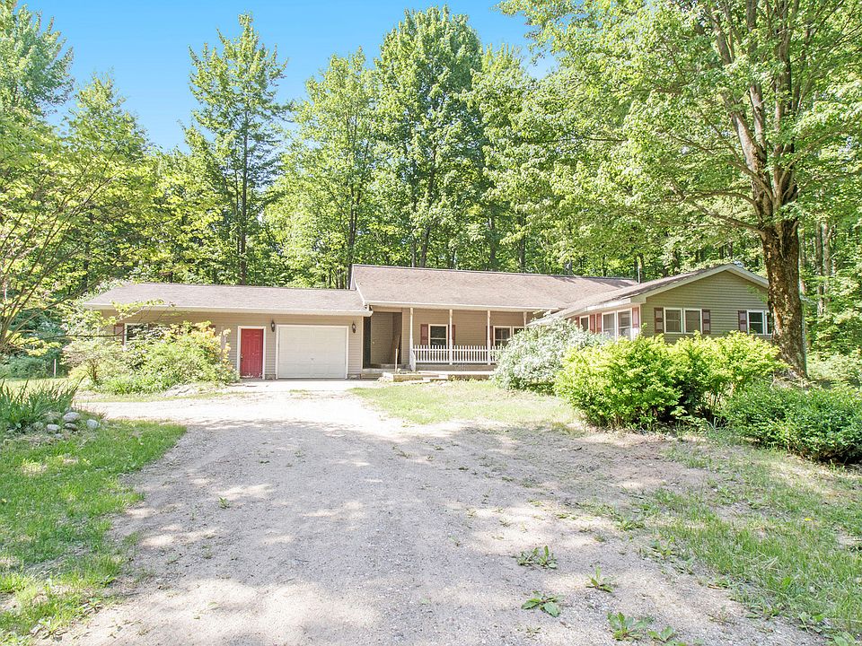 1st image of 3868 N Forest Ln
