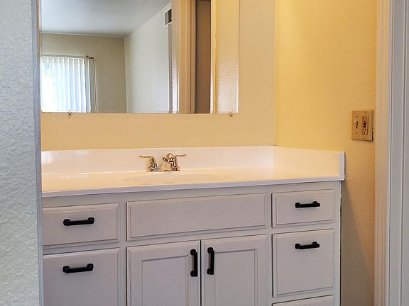 5th image of 1609 Naomi St #3