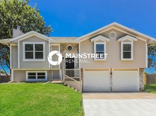 1444 SW Madison St, Lees Summit, MO 64081