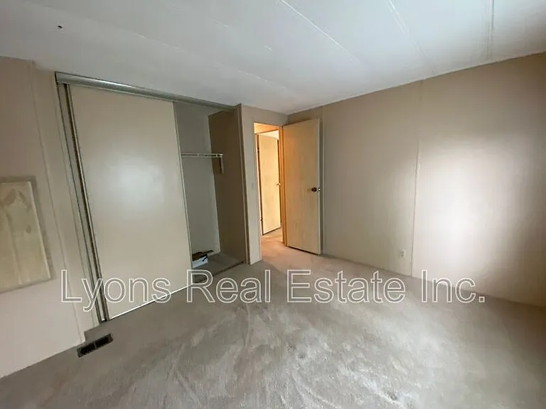 234 Lamplighter Ln — Photo 19