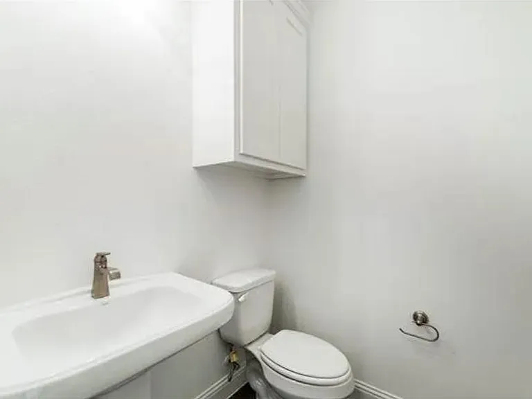 7228 Huckleberry Dr — Photo 12