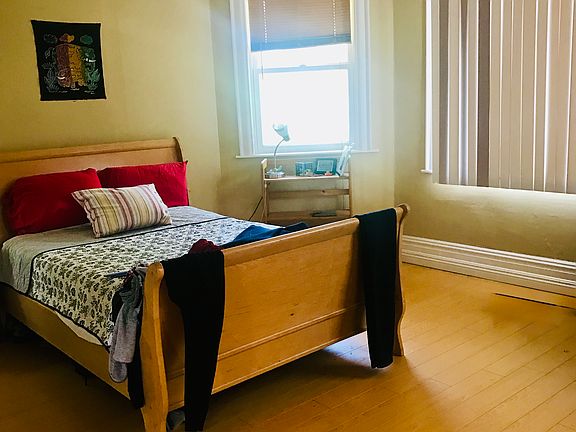 4th image of 505 N Marengo Ave APT 2