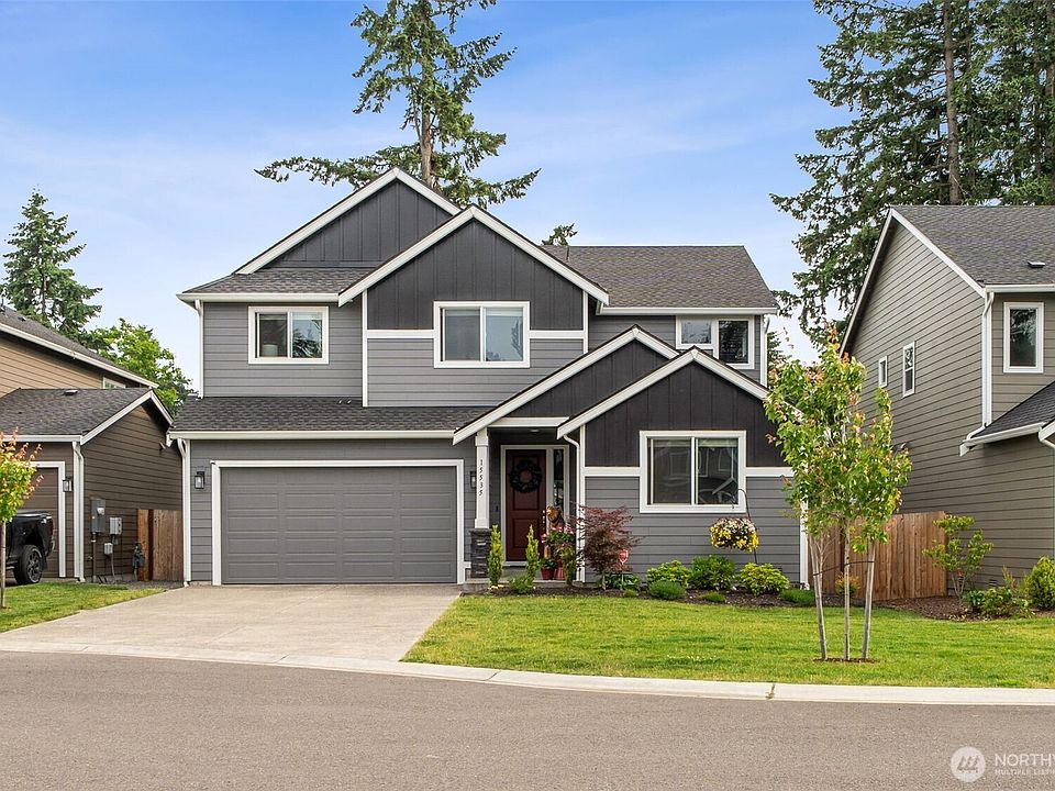 1st image of 15535 Bergh Court SE