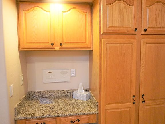 5th image of 3721 S Vista Pl