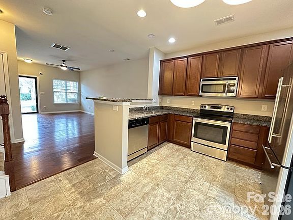 3rd image of 10383 Bunclody Dr