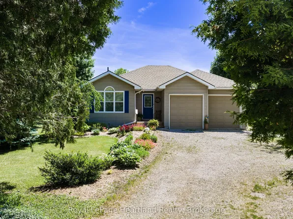 35095 Old River Rd N, Bluewater, ON N0M 1G0