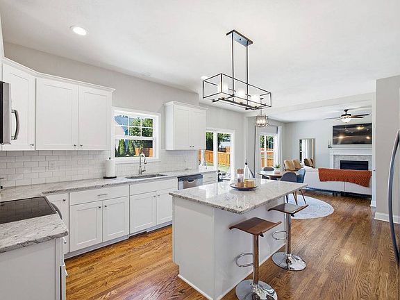3rd image of 3155 Samantha Dr